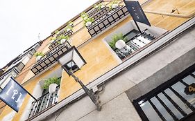 Oriente Suites
